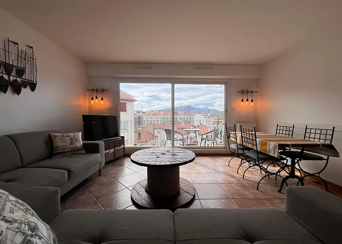 Appartamento Coeur De : Lumineux Avec Balcon, Proche Et Commerces - Fr-1-239-1079